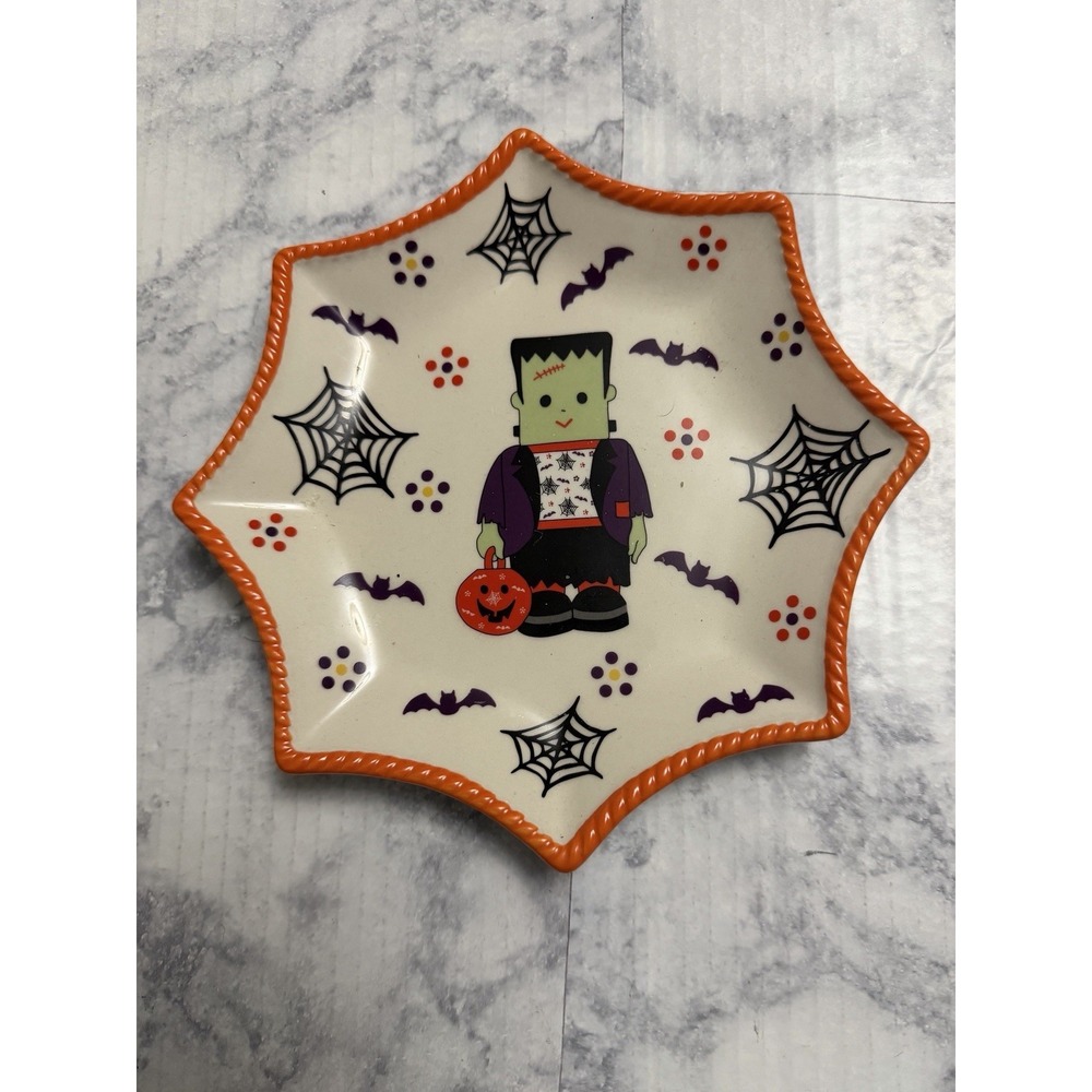 Temptations Tara Boofetti Halloween Frankenstein Plate 8" Spider-web Monster